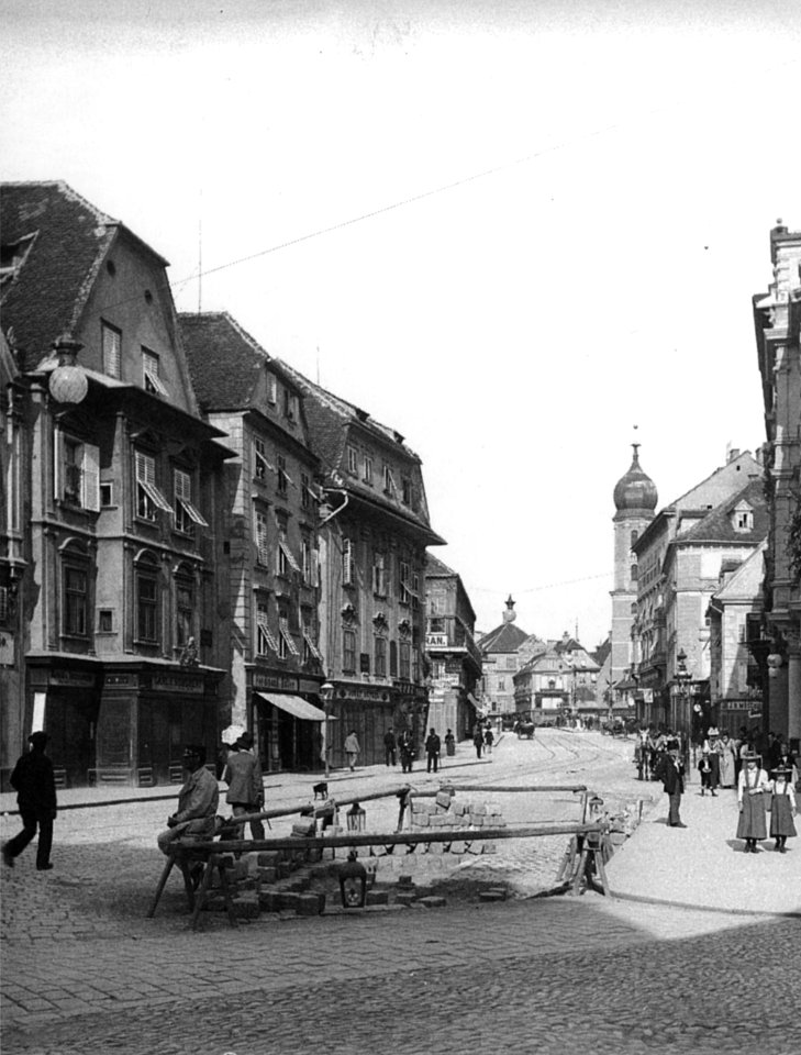 Graz, Murplatz, Durchsicht Richtung Franz-Karl-Brücke und Franziskanerkirche - 1898
