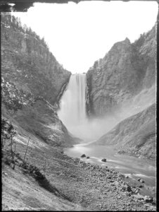 Great Falls of the Yellowstone, near view. Yellowstone National Park. - NARA - 517650