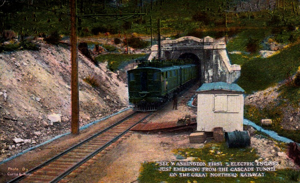 Great Northern electric locomotive Cascade Tunnel 1924