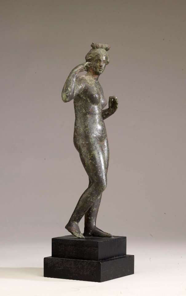 Greek - Aphrodite - Walters 54952 - Three Quarter Right