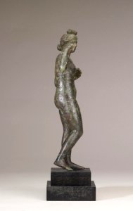 Greek - Aphrodite - Walters 54952 - Right