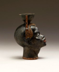 Greek - Aryballos in the Form of Head of an African - Walters 482017 - Right Side