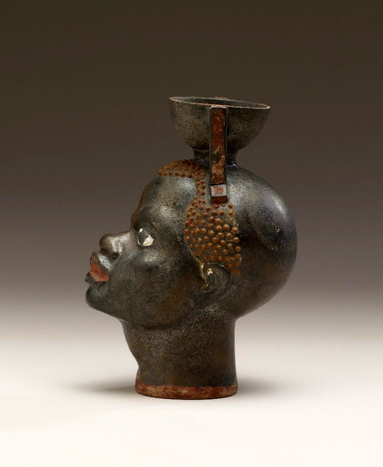 Greek - Aryballos in the Form of Head of an African - Walters 482017 - Left Side