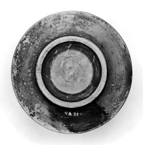 Greek - Pyxis with Decoration of Dog, Bull, and Griffin - Walters 4881 - Bottom