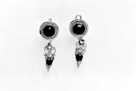 Greek - Pair of Disk-and-Amphora Pendant Earrings - Walters 57610, 57611 photo