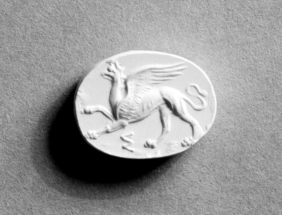 Greek - Scaraboid with Griffin - Walters 42865 - Top
