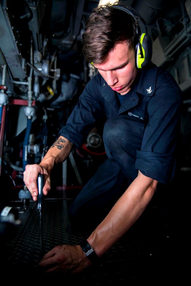 Green Bay Sailor Works in Engineering Spaces 160904-N-JH293-022