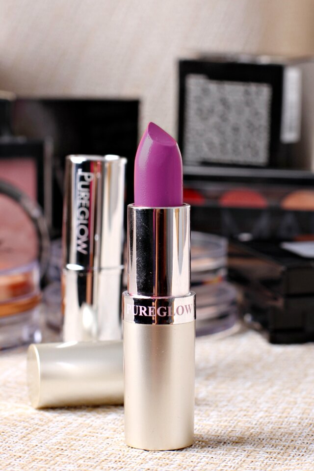 Lips color makeup