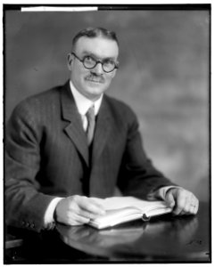 GREENWOOD, ALLEN. DOCTOR LCCN2016859925