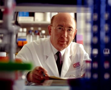 Former National Cancer Institutes director John E. Niederhuber (2006-2010) (3) photo