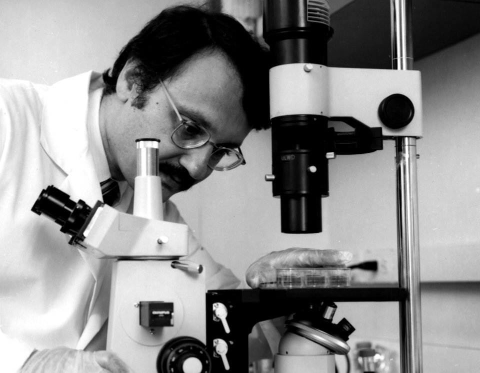 Former National Cancer Institute director Samuel Broder (1989 - 1995) (1)