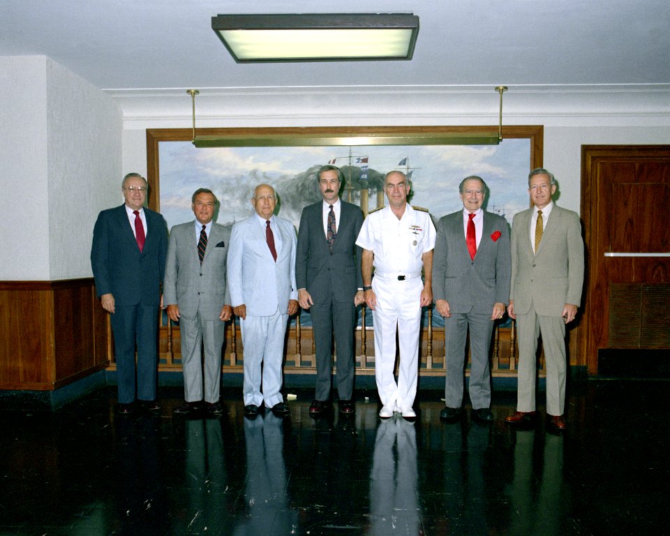 Former chiefs of naval operations gather for a group photograph