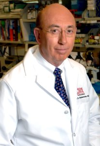 Former National Cancer Institutes director John E. Niederhuber (2006-2010) (5)