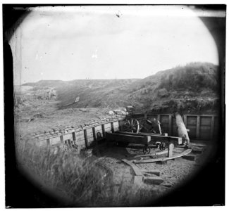 Fort Fisher, North Carolina. Dismounted gun LOC cwpb.01417