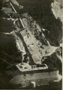 Fort Hensel. Reproduktion aus der L'illustratione Italiano. vom 28. November 1915. (BildID 15465824)