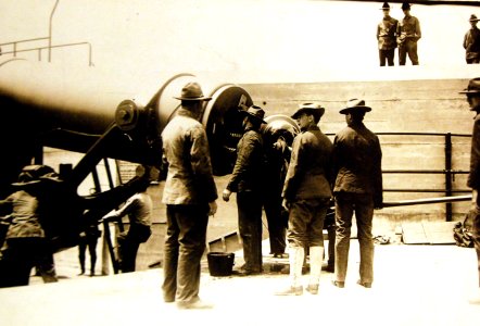 Fort Hamilton, 12” gun, Brooklyn, New York City, New York (27725600593) photo