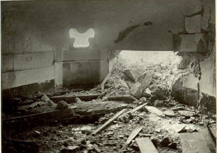 Fort Hermann. Treffer im Geschützstand IV (BildID 15462924)
