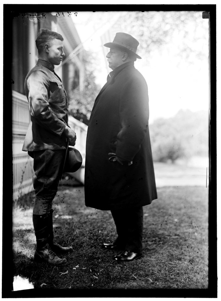FORT MYER OFFICERS TRAINING CAMP. CHARLES P. TAFT AT CAMP WITH FATHER, EX-PRESIDENT TAFT LCCN2016867819