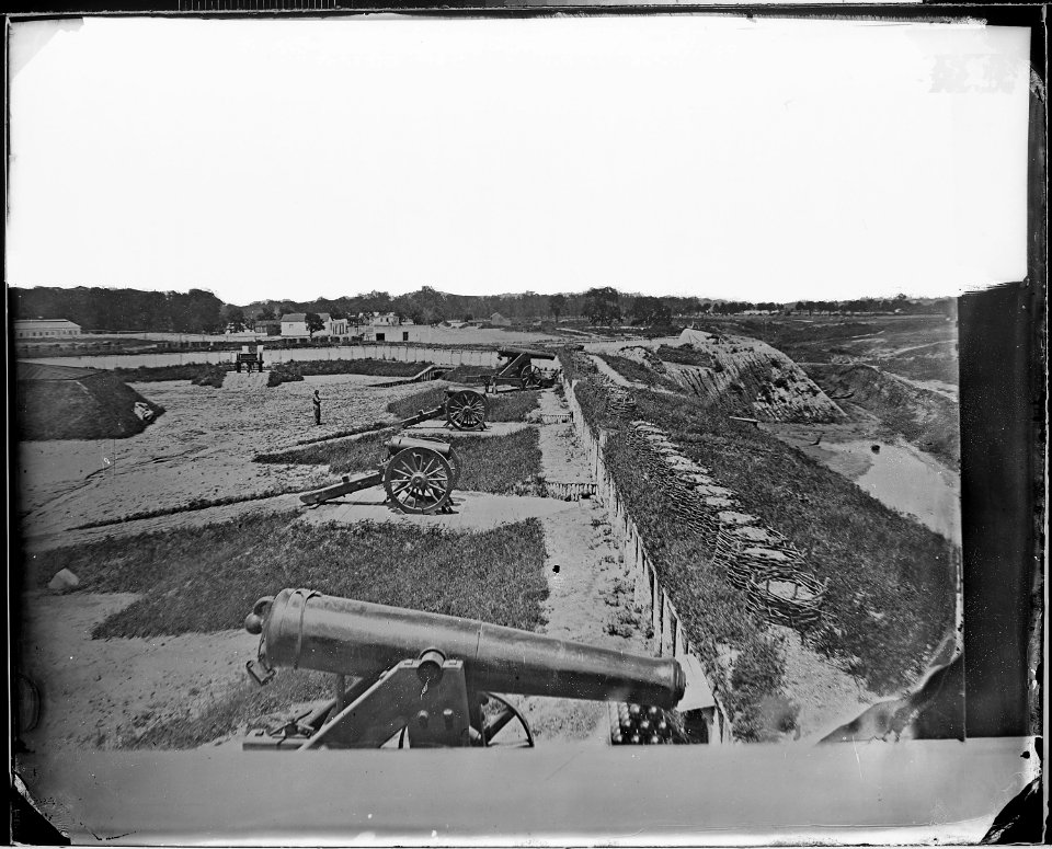 Fort Putnam, Charleston Harbor, S.C - NARA - 528990