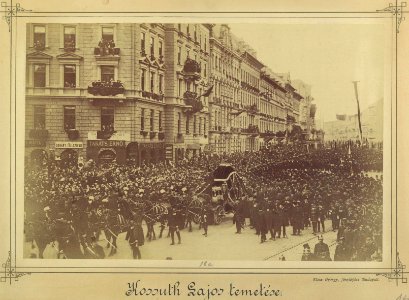 Erzsébet körút, Kossuth Lajos temetési menete a gyászhintóval a Dohány utcánál, 1894. április 1-én - Fortepan 82044 photo