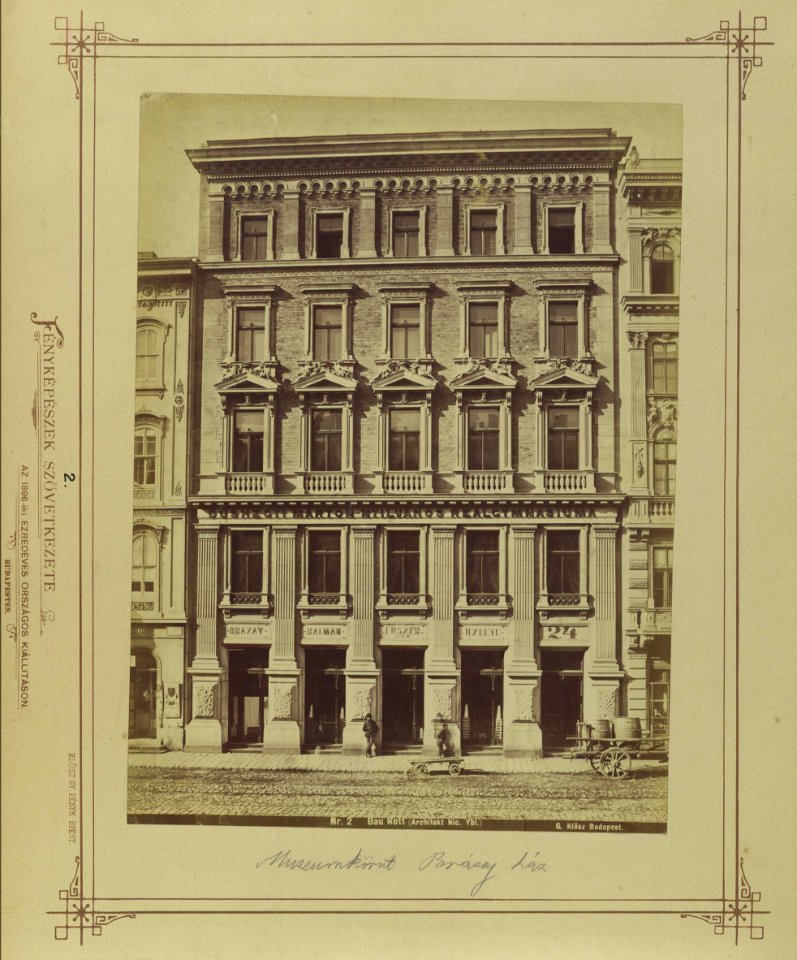 Múzeum körút 19. Róth Zsigmond bérháza (Ybl Miklós, 1874.), Brázay Kálmán fűszerüzletével, 1880-1890 között. - Fortepan 82057