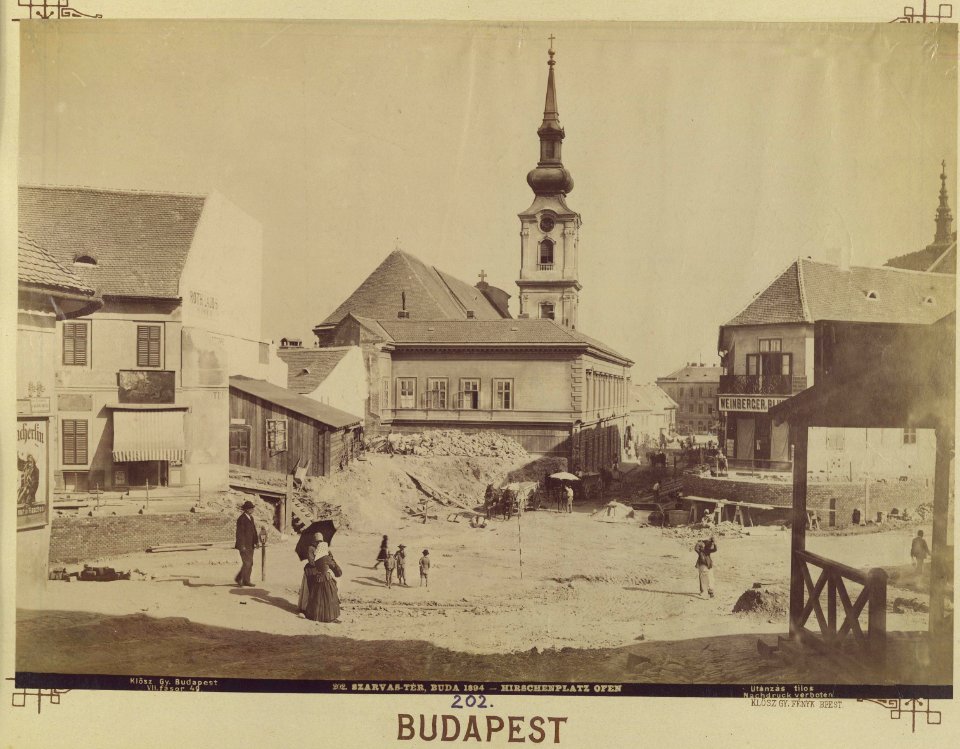 Budapest I., Szarvas tér a Döbrentei tér felé nézve, szemben az Alexandriai Szent Katalin-templom, 1894-ben. - Fortepan 82528 photo