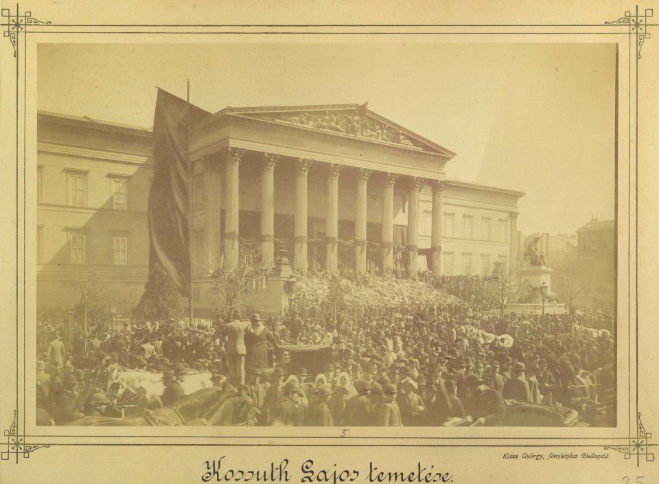 Magyar Nemzeti Múzeum Kossuth Lajos felravatalozásakor. - Fortepan 82055