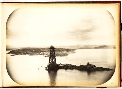 Forth Bridge - Birds'-eye view of Inchgarvie and surrounding country