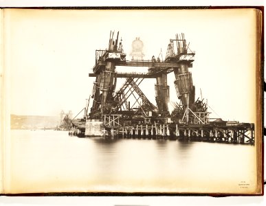 Forth Bridge - Queensferry superstructure, showing arrangement of lifting platforms