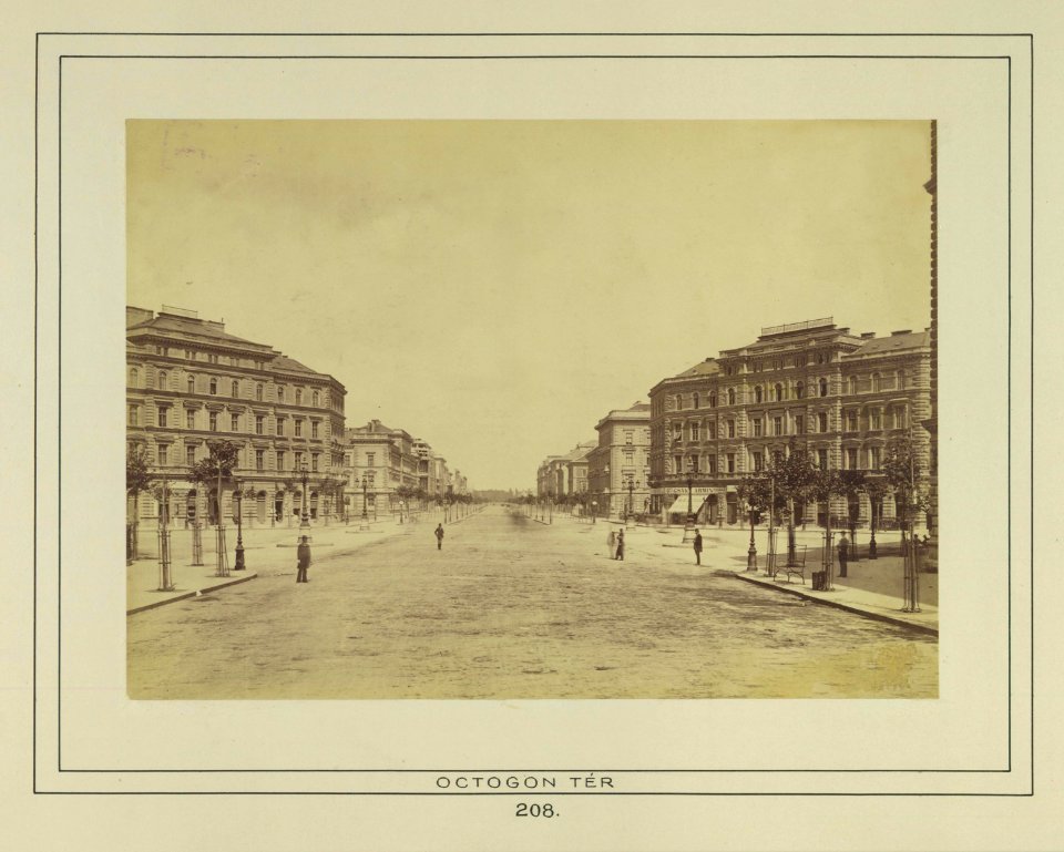 Andrássy (Sugár) út az Oktogonnál, a Városliget felé nézve. - Budapest, Fortepan 82281