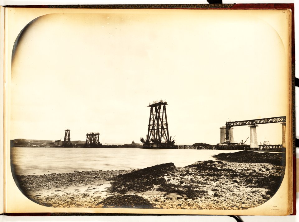 Forth Bridge - Three cantilevers from the south shore on the occasion of Queensferry superstructure attaining its full height 02