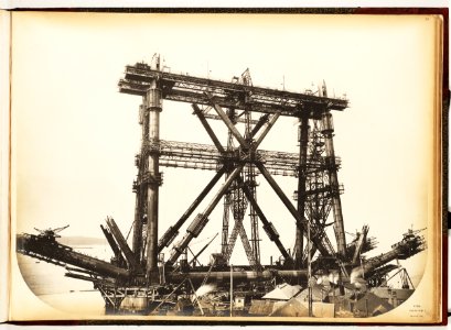 Forth Bridge - Inchgarvie cantilever, three-fourths full height