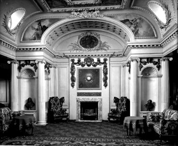 Forward end of the First Class Lounge on the 'Aquitania' (1914) RMG G10856