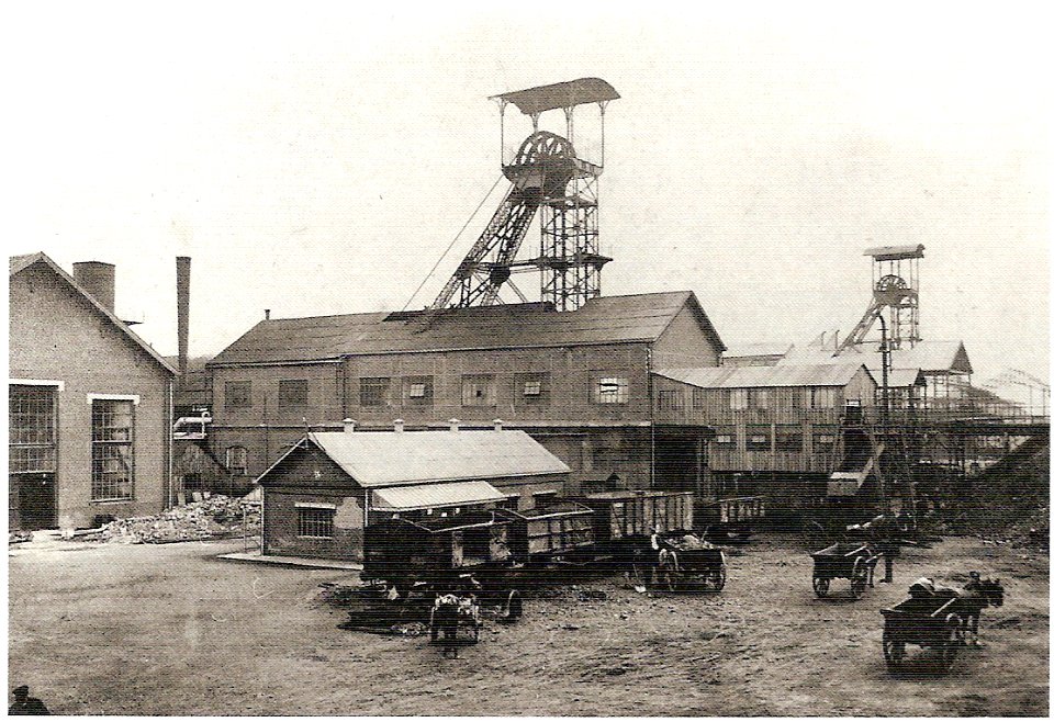 Fosse 7 de l' Escarpelle vers 1930