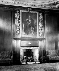 Forward end of the First Class Smoking Room on the 'Aquitania' (1914) RMG G10886