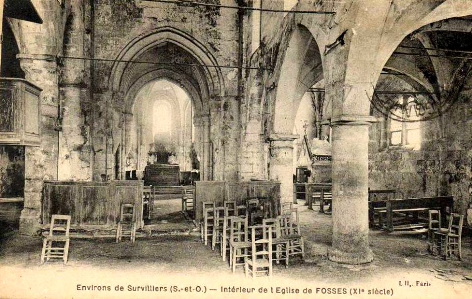 Fosses (95), église St-Étienne, vue intérieure au début du XXe siècle