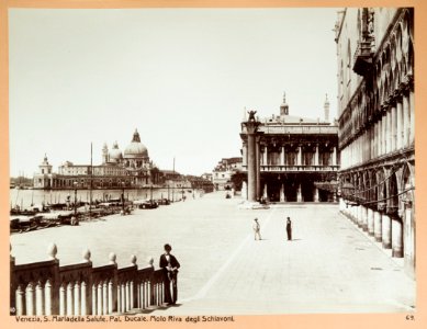 Fotografi av Basilica di Santa Maria della Salute och Dogepalatset i Venedig - Hallwylska museet - 103015 photo