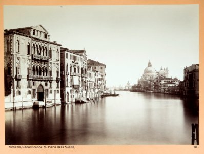 Fotografi av Canal Grande och Basilica Santa Maria della Salute i Venedig - Hallwylska museet - 103016