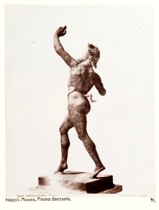 Fotografi av dansande faun. Neapel, Italien - Hallwylska museet - 106850