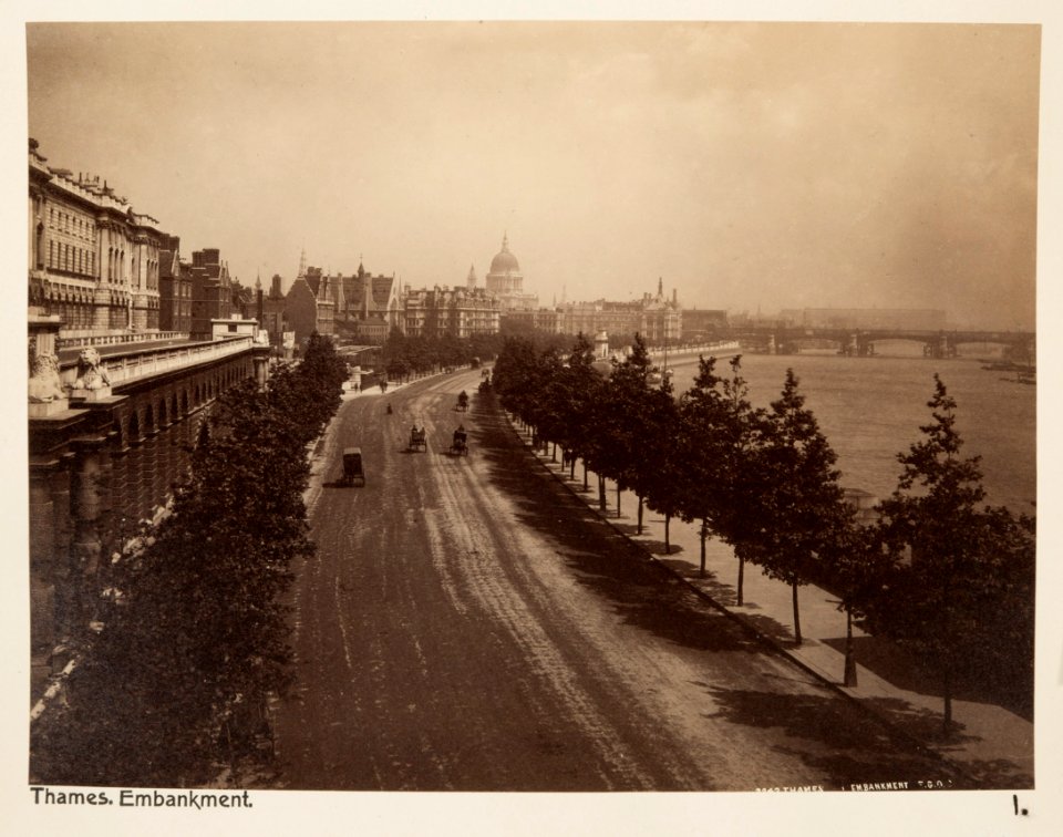 Fotografi av Embankment, Thames. London, England - Hallwylska museet - 105855