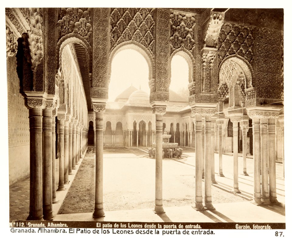 Fotografi av Granada. Alhambra, El Patio de los Leones deste la puerta de entrada - Hallwylska museet - 104833