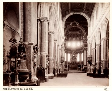 Fotografi av interiör av katedral. Neapel, Italien - Hallwylska museet - 106841