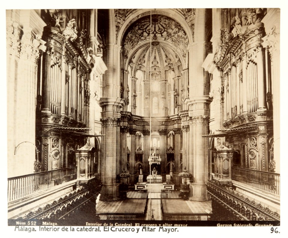 Fotografi av Málaga. Interior de la Catedral, El crucero y altar mayor - Hallwylska museet - 104935