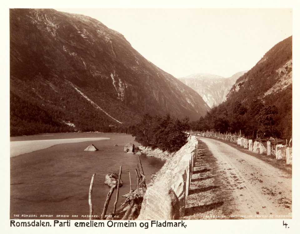 Fotografi av parti mellan Ormeim och Fladmark. Romsdalen, Norge - Hallwylska museet - 105693