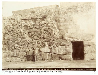 Fotografi av Tarragona. Puerta ciclopea en el paseo de S. Antonio - Hallwylska museet - 104754