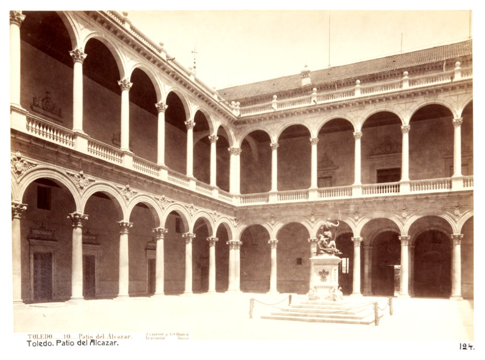 Fotografi av Toledo. Patio del Alcázar - Hallwylska museet - 105177