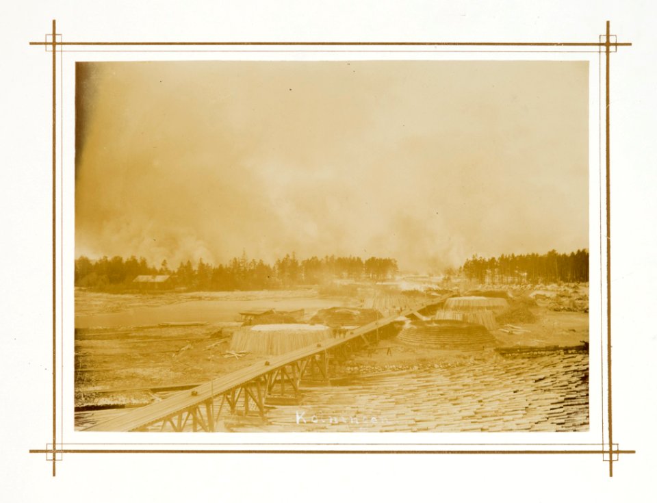 Fotografi från Ljusne. Kolning - Hallwylska museet - 106827