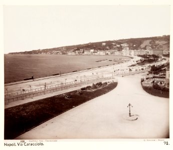 Fotografi från Neapel, Italien. Via Caracciolo - Hallwylska museet - 106832