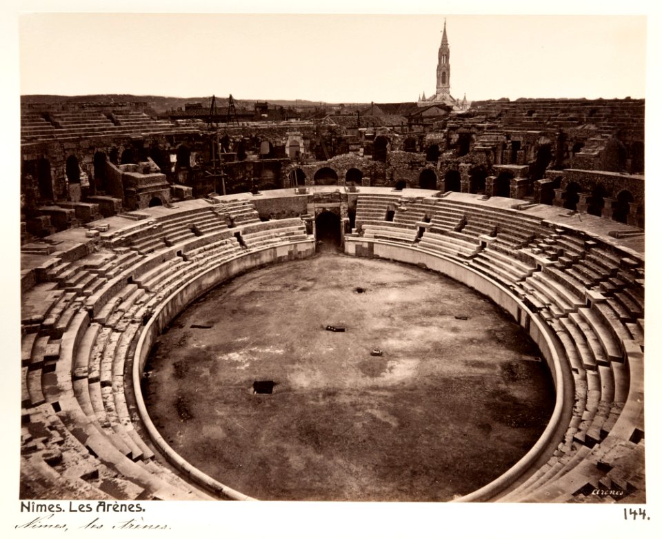 Fotografi på amfiteatern Les Arènes i Nîmes - Hallwylska museet - 107236