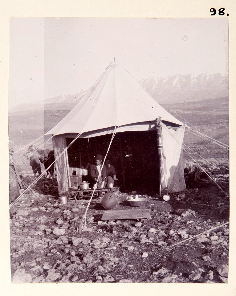 Fotografi från tältläger i Hauwar - Hallwylska museet - 104221